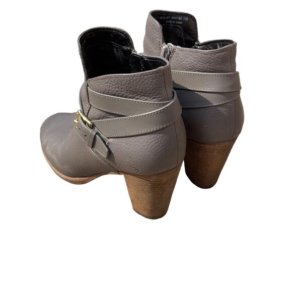 Women's Gray Leather Ankle Boots With Buckle & Zipper Closure Stacked Heel - Picture 4 of 8